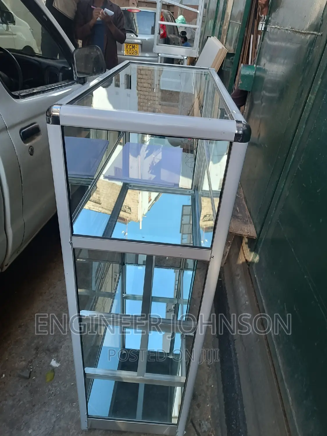 Cosmetic Displays