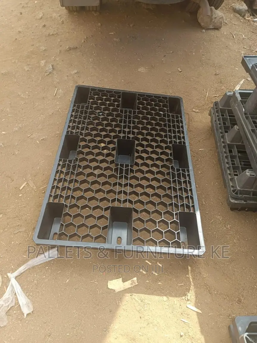 Heavy Duty Small Sized Plastic Pallet
