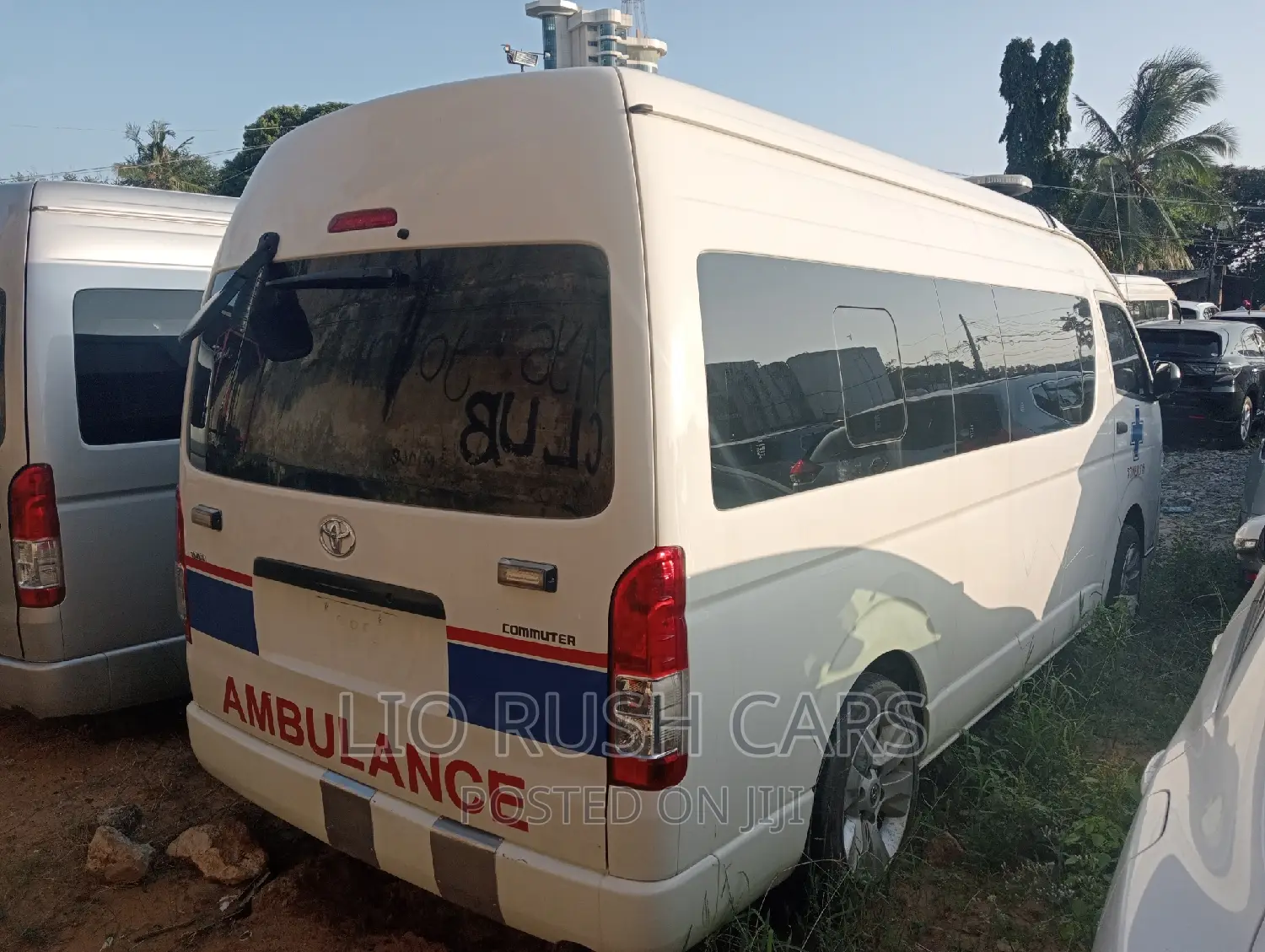 Toyota HiAce 2016 White