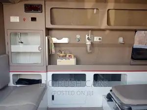 Toyota HiAce 2016 White