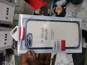 iPhone 8 / 7 Plus Clear Thin Case With Blue Border