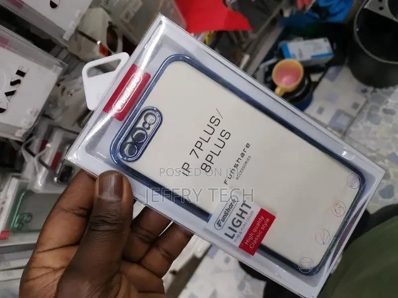 iPhone 8 / 7 Plus Clear Thin Case With Blue Border