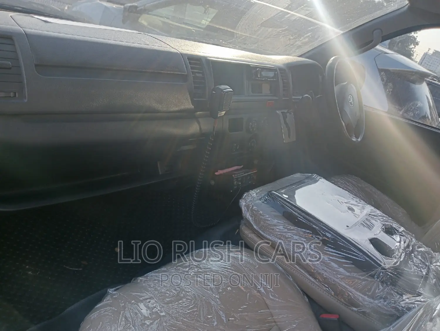 Toyota HiAce 2016 White