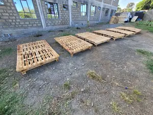 Pallet Bed- 4*6 DIY Pallet Bed. (TK10)