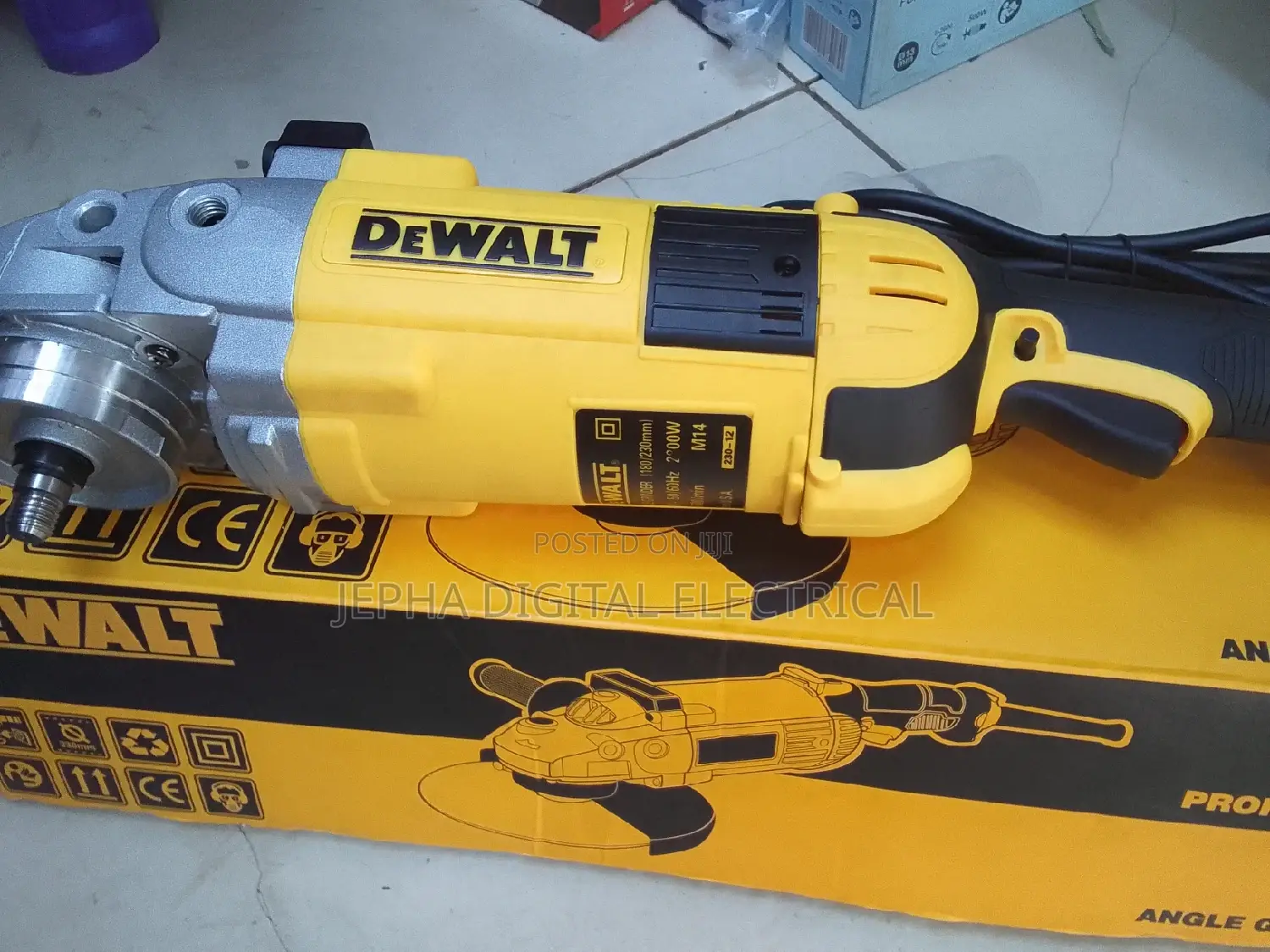 Dewalt Angle Grinder 9inches,2800watts