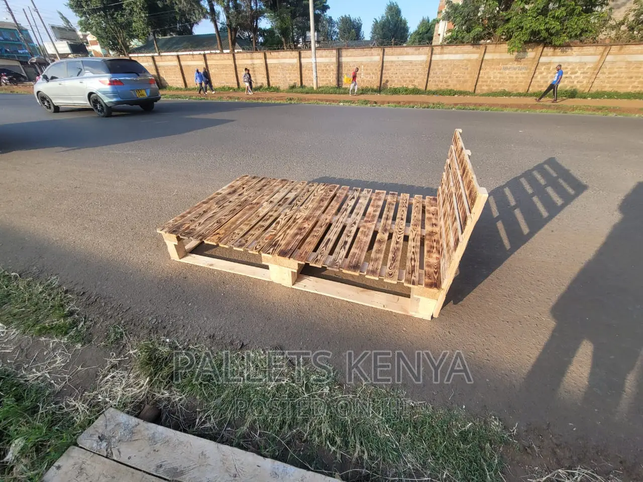 Pallet Bed- 4*6 Blazed Pallet Bed.(#Hb65)