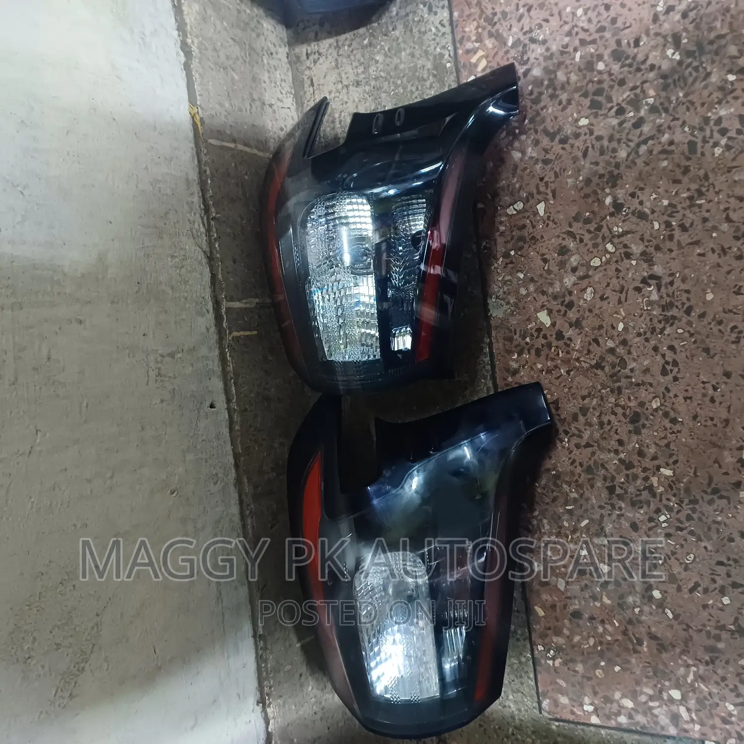 Toyota Sienta Backlight 2015 Red and Black