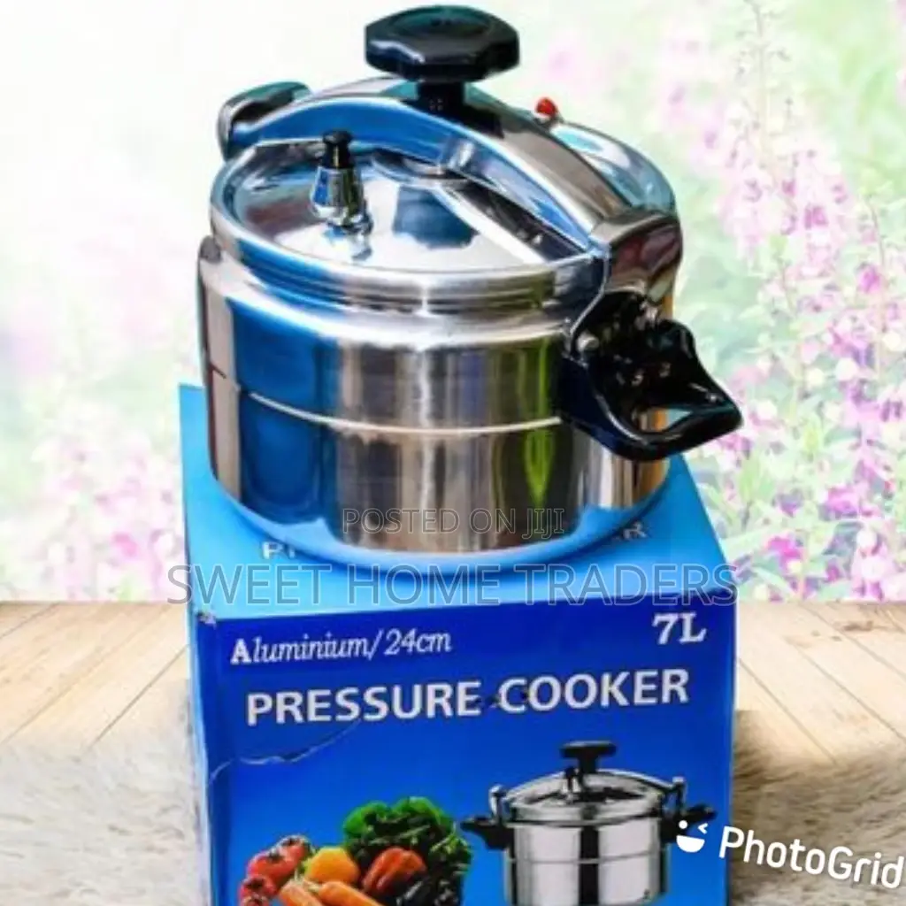 7 LITRE PRESSURE COOKER 24cm ;;