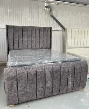 Grey 5/6 Bed