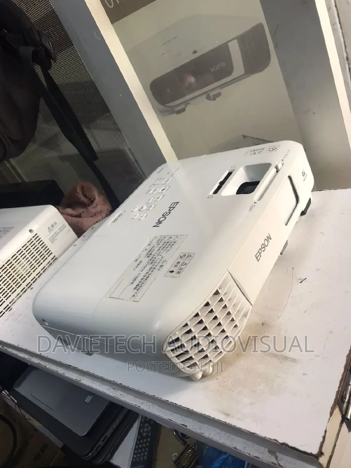 EPSON Cb-S05 Projector, Exuk,
