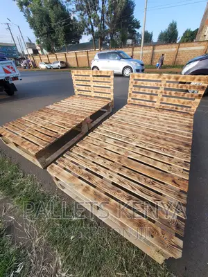 Pallet Bed- 4*6 Blazed Pallet Bed. (#GF01)