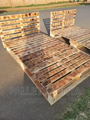 Pallet Bed- 4*6 Blazed Pallet Bed. (#GF06,)