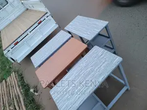 Kitchen Table.(FG02)