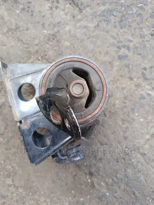 Nissan X-Trail Nt30 2 4-Wheel Drive Right Engine Mount.