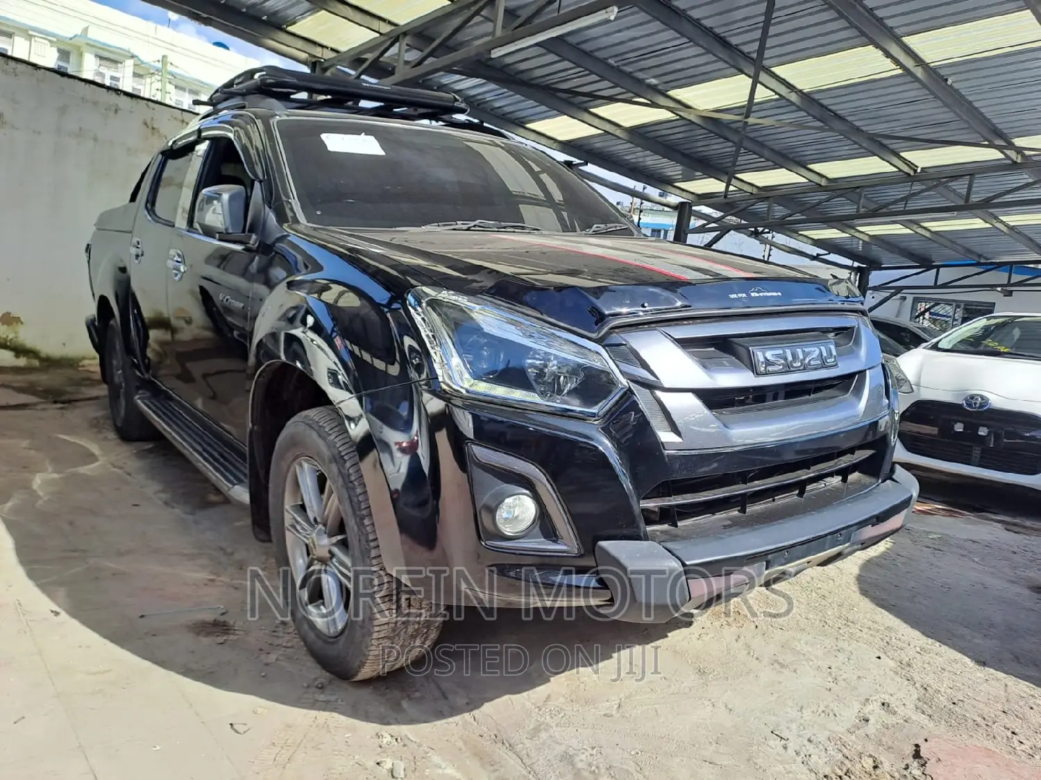 Isuzu D-MAX 2017 Blue