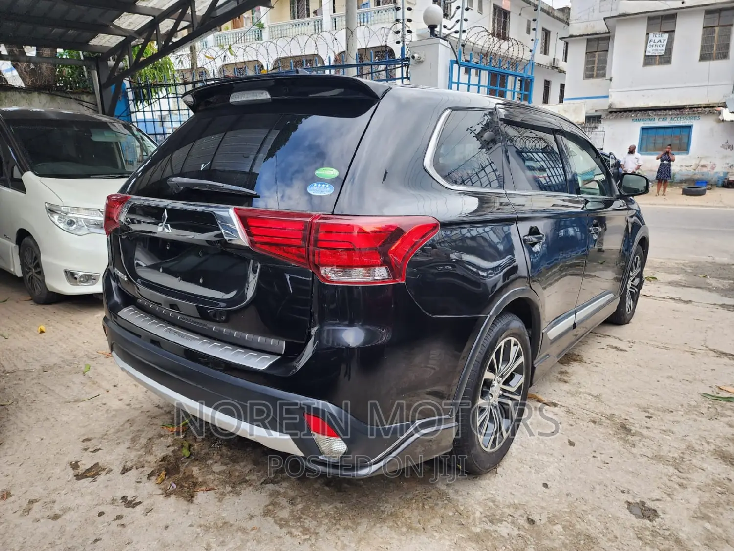 Mitsubishi Outlander 2017 Matt Black