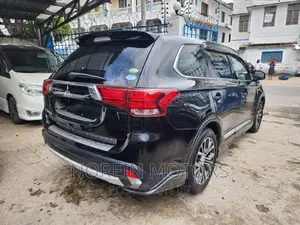 Mitsubishi Outlander 2017 Matt Black