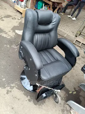 Executive Barber Chair / Kinyozi Chair