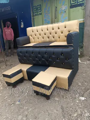 Pedicure Seat, 3 Seater With 2 Square Puffs, Gold and Black.