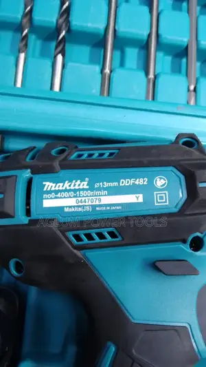Makita Cordless Drill With Two Batteries 88volts