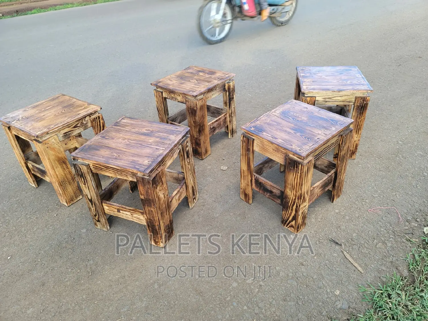 Pallet Stools. S03