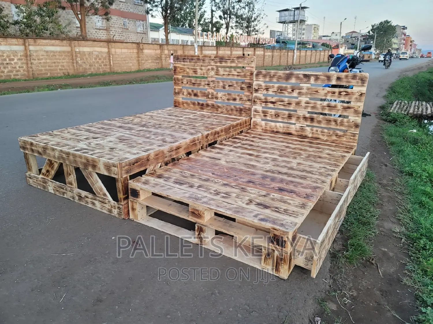 Pallet Bed- 4*6 Pallet Bed With Drawers. (HM01)