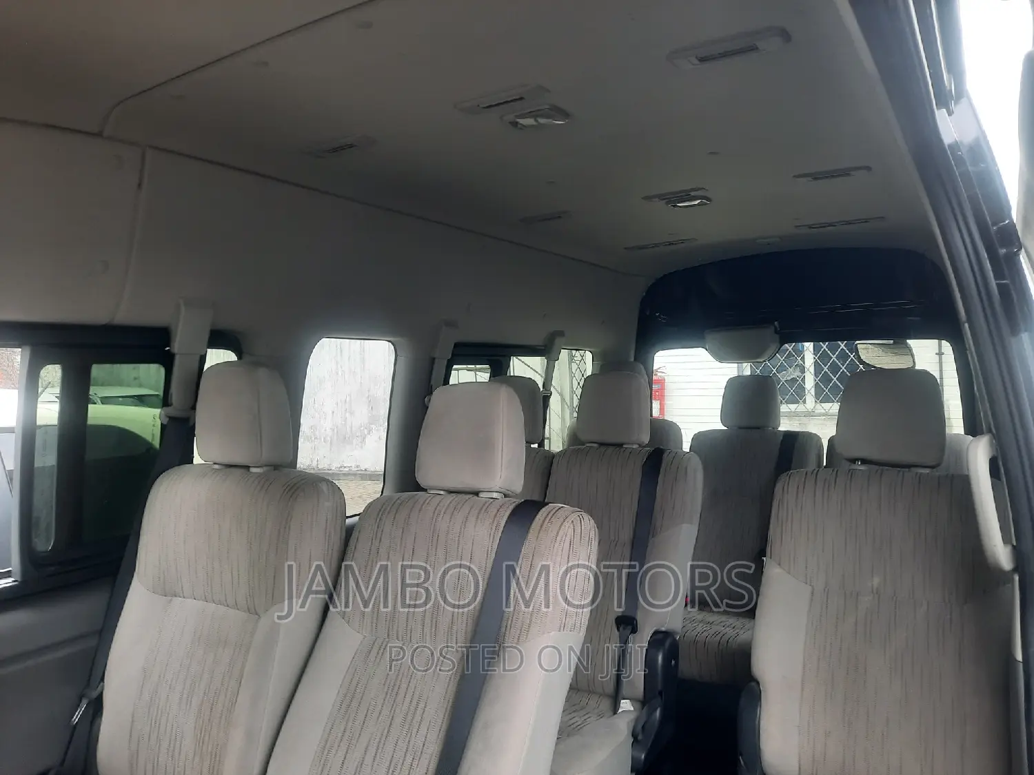 Nissan Caravan (Urvan) 2017 Black