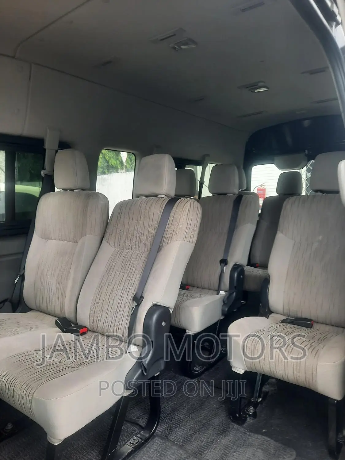 Nissan Caravan (Urvan) 2017 Black