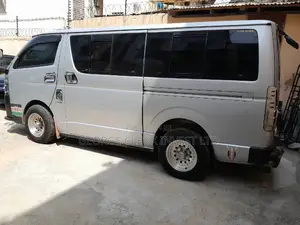 Toyota HiAce 2014 White