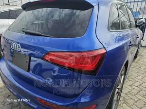 Audi Q5 2018 Blue