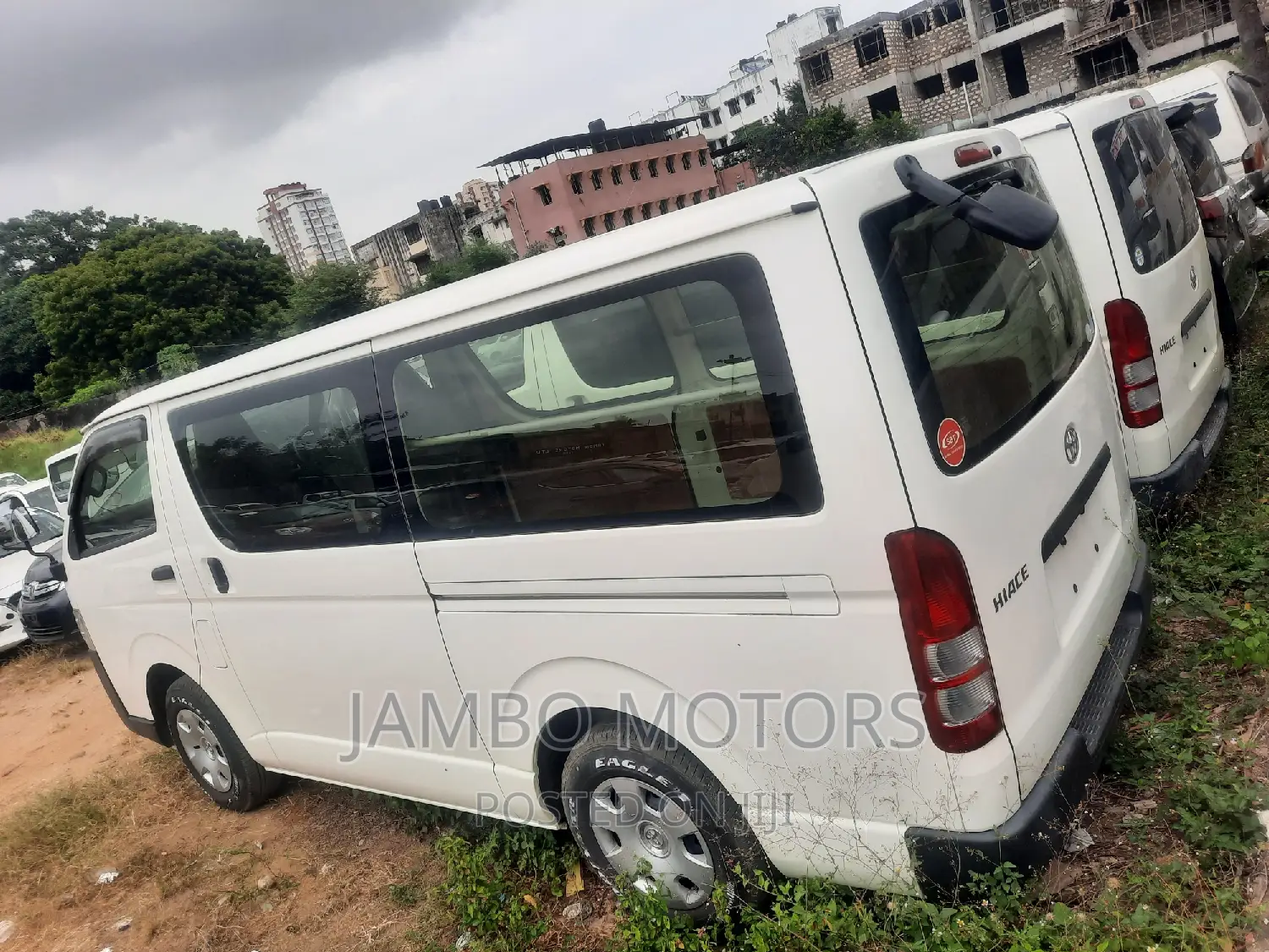 Toyota HiAce 2017 White