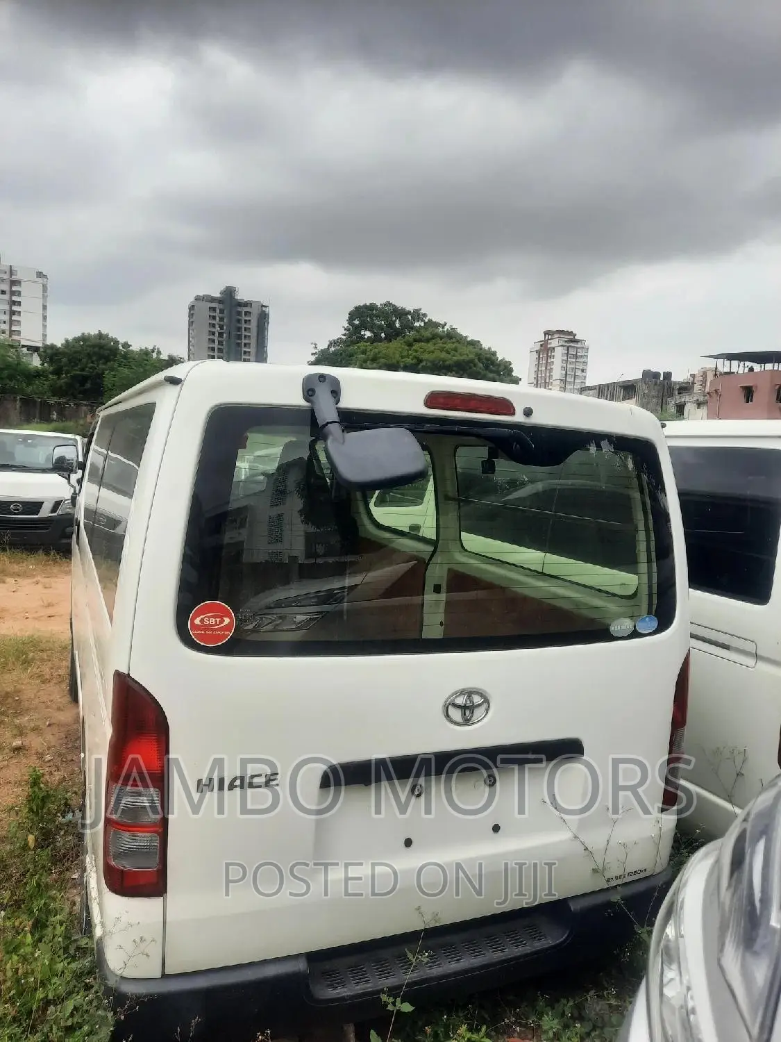 Toyota HiAce 2017 White