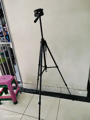 DSLR Camera and Mobile Phone
TRIPOD Stand