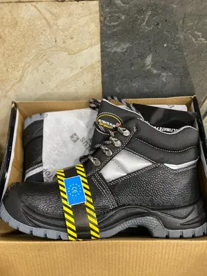 Ultimate Plus Safety Boots