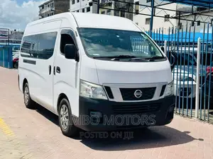 Nissan Caravan (Urvan) 2016 White