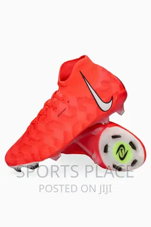 New Nike Phantom Luna Football Boots
