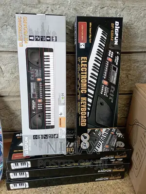 Piano 61keys With Mini Mic / Portable Piano