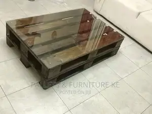 Glass Top Coffee Table 096