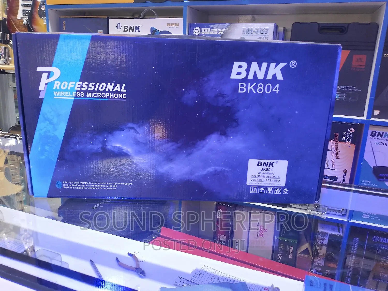 BNK BK 804 4in1 Wireless Microphone