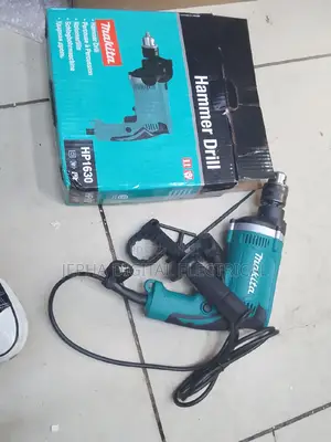 Makita Hammer Drill 710w