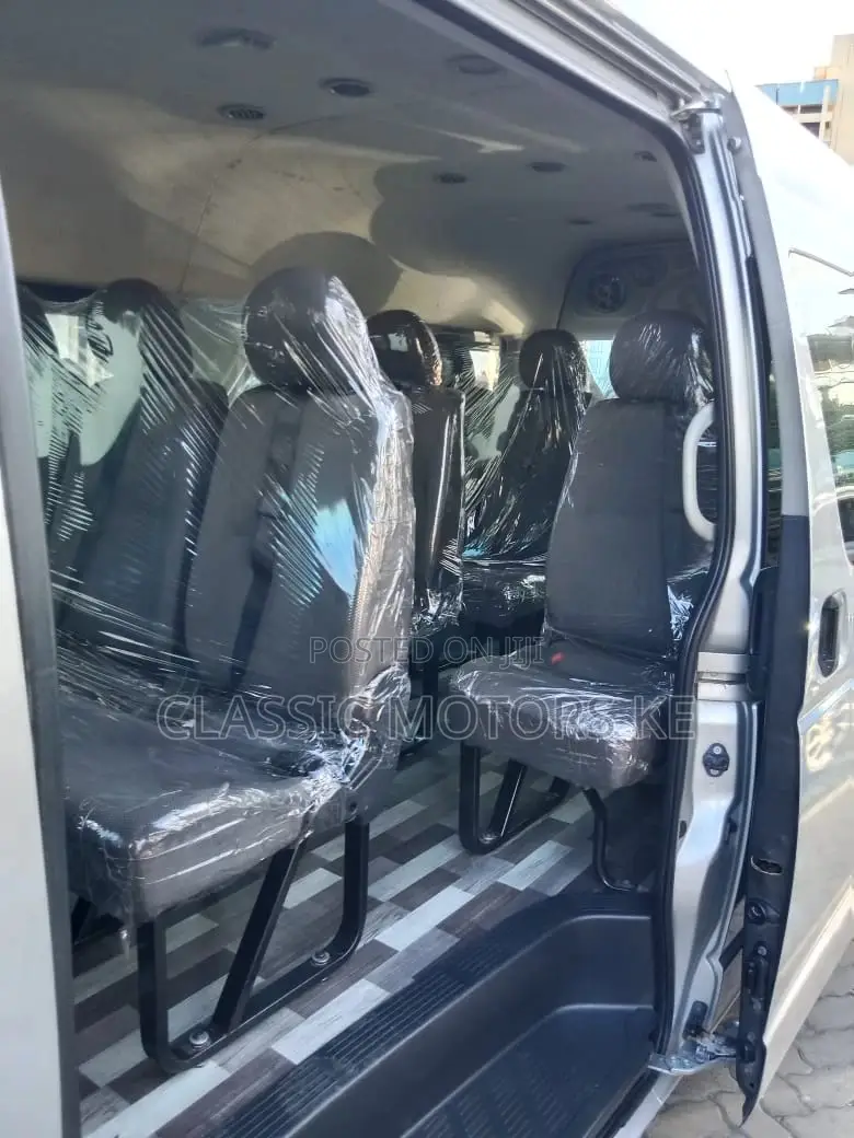 Toyota HiAce 2017 Silver
