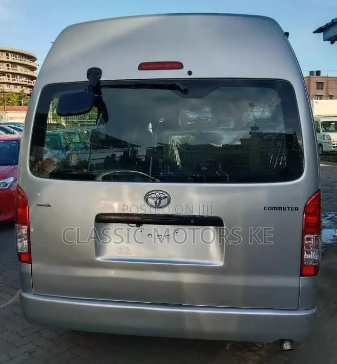 Toyota HiAce 2017 Silver
