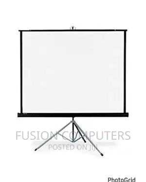 Tripod Projector Screen 240 X 240