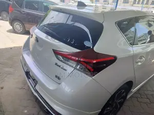 Toyota Auris 2016 White