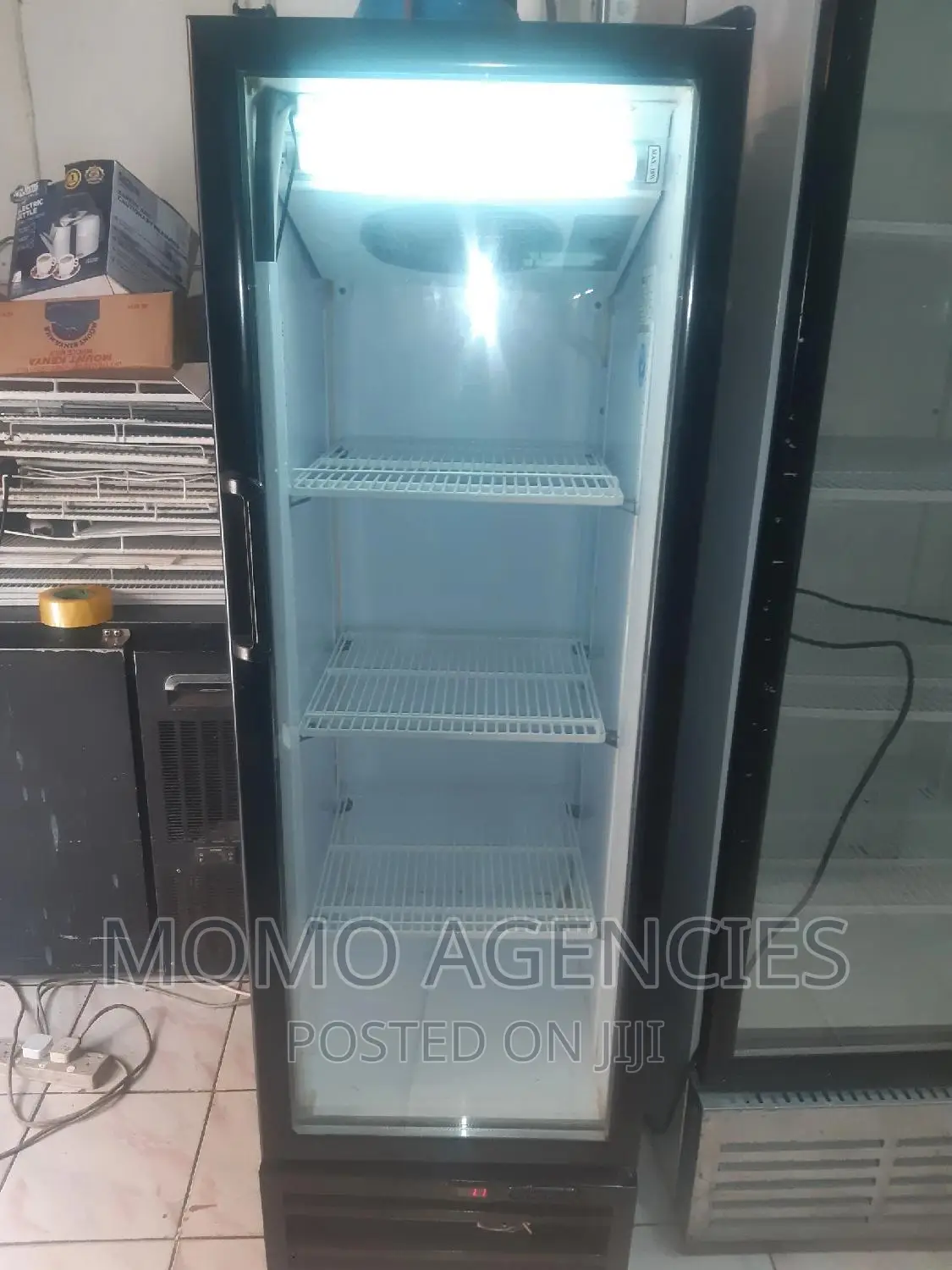 Display Fridge 300l