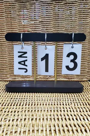 Reusable Perpetual Desk Calendar