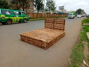 Pallet Bed-5*6 Premium Pallet Bed With Drawers. (DL01)