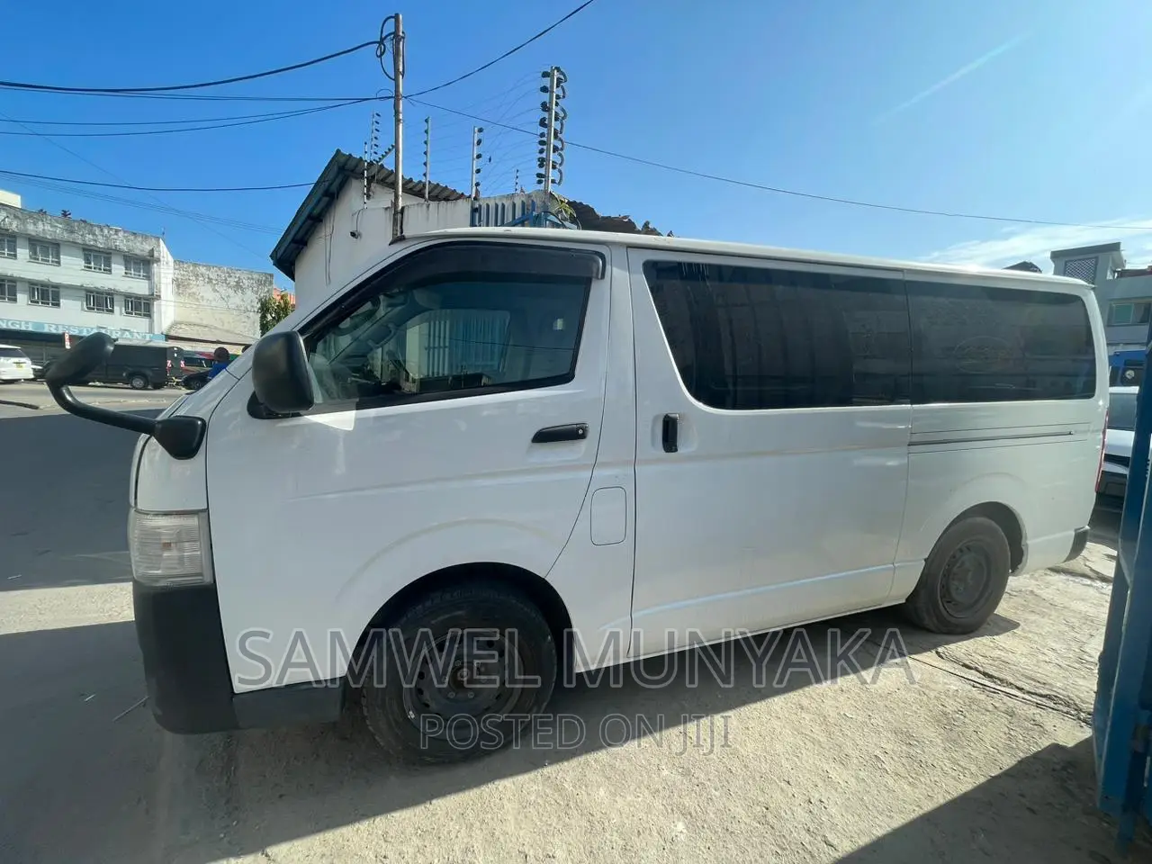 Toyota HiAce 2016 Silver