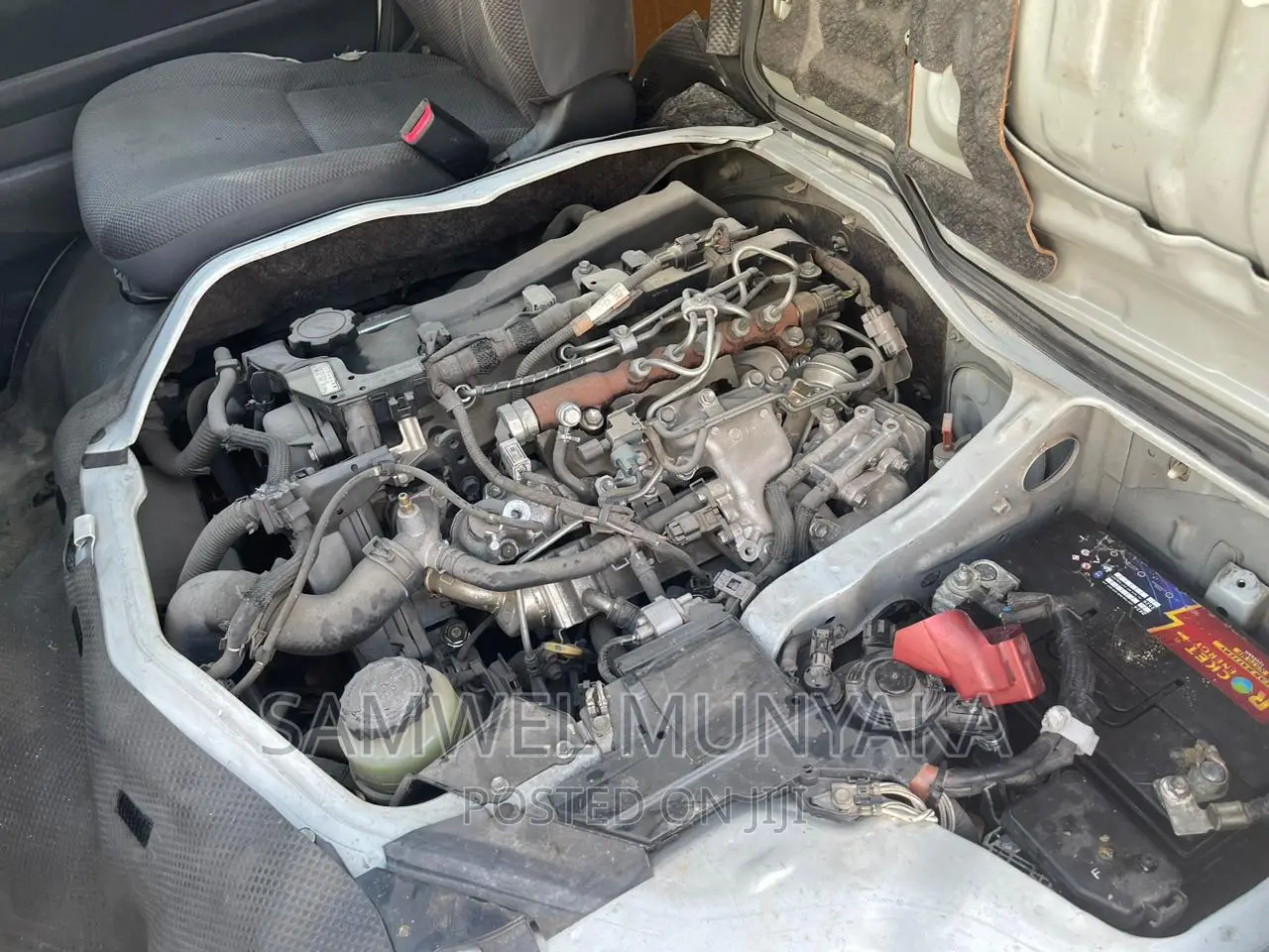 Toyota HiAce 2016 Silver