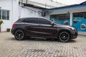 Mercedes-Benz GLA-Class 2015 Pink
